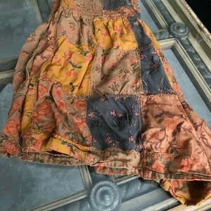 FINAL PRICE


Earthbound Floral Patchwork Skirt